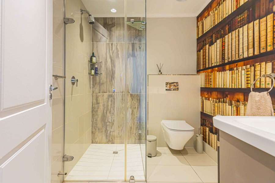 2 Bedroom Property for Sale in Mouille Point Western Cape
